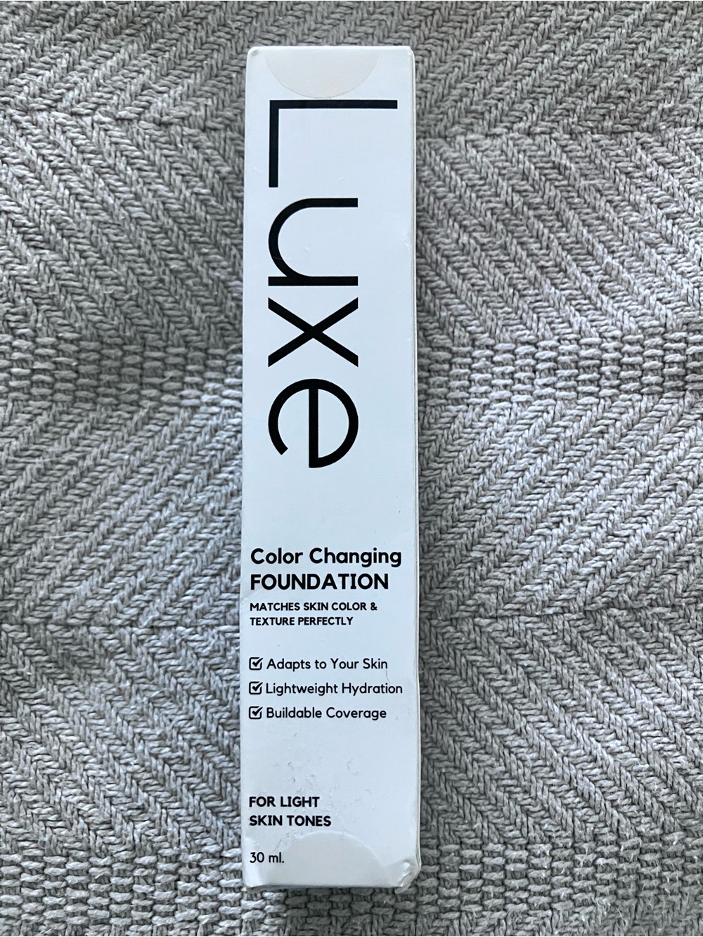 Luxe color changing foundation - Light